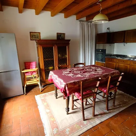 Holiday home Dimora Dei Baccoli Peschiera del Garda